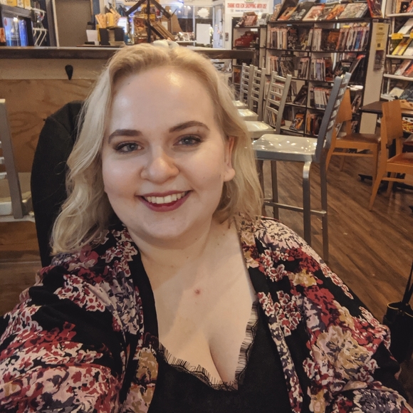 Meet your Posher, Audrey - Picture 1 of 1